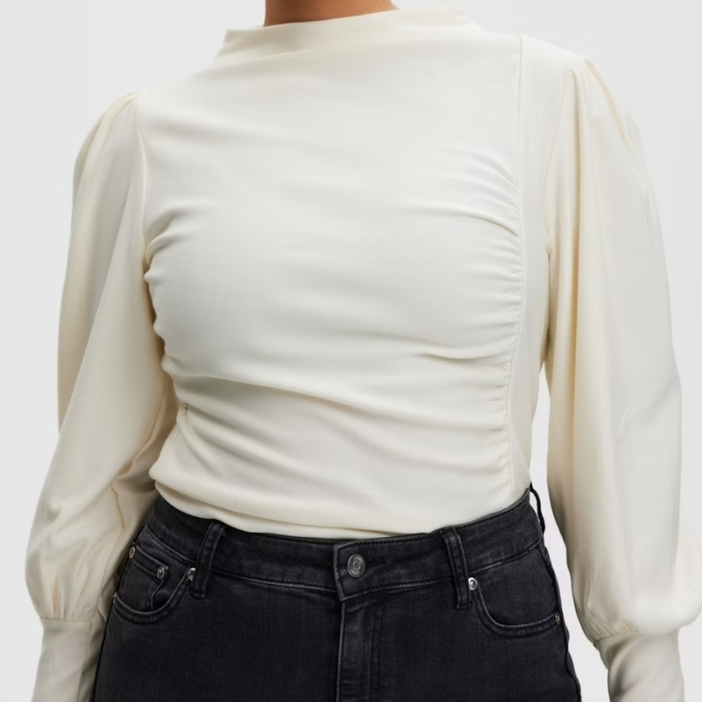 Cestuz Cream Women's Blouse